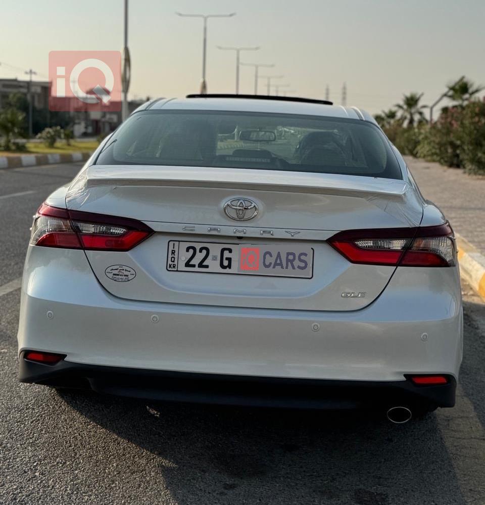 تۆیۆتا کامری